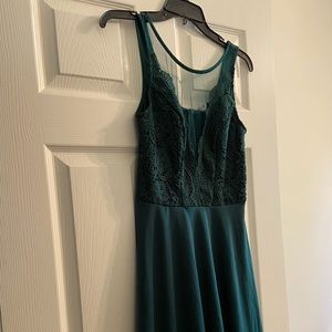 Hunter Green beautiful lace front dress